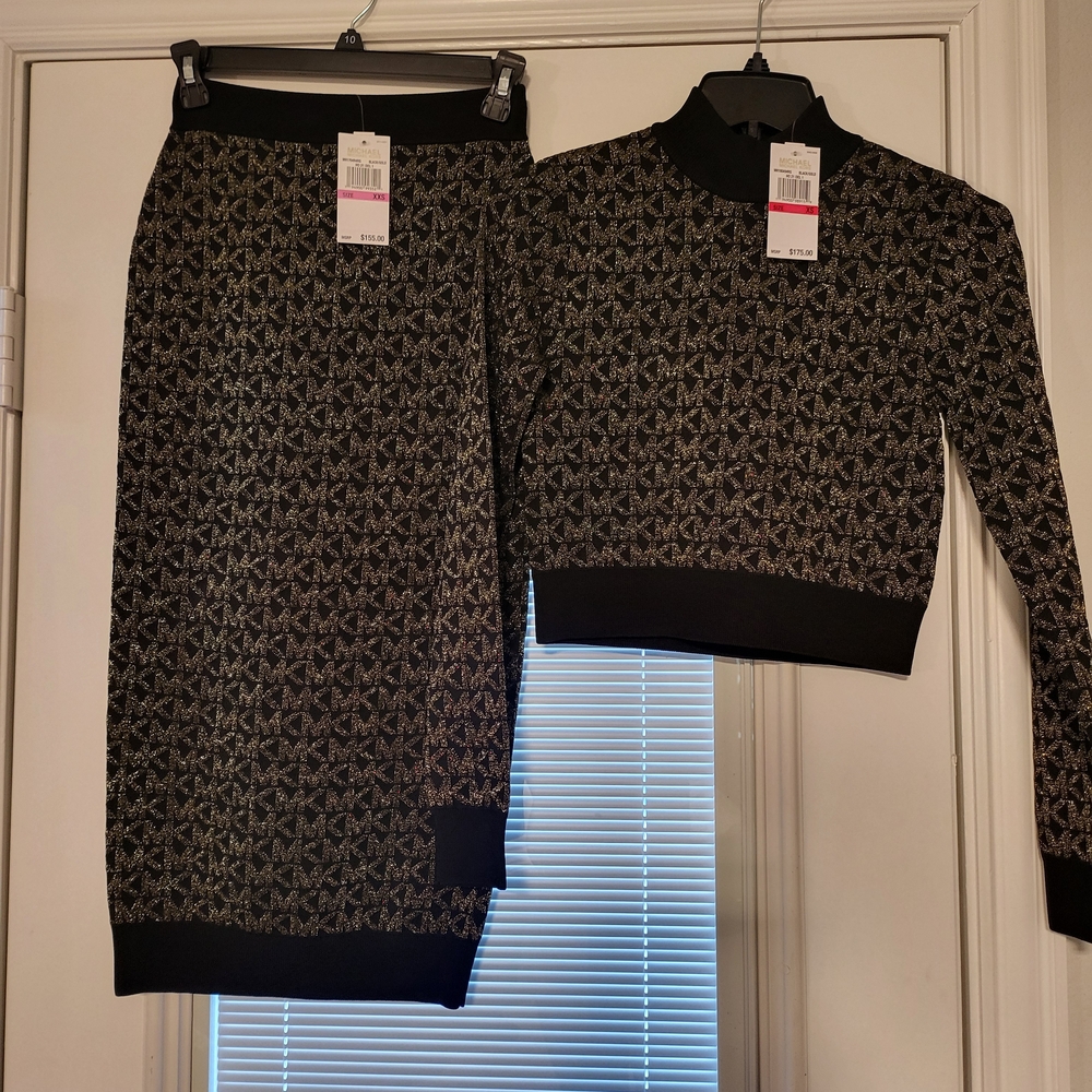 MICHAEL Michael Kors Black and Gold Skirt Set